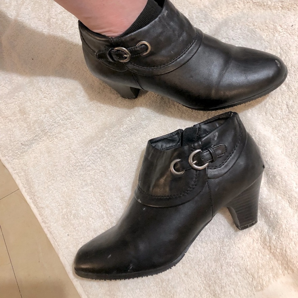 Black dress booties